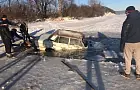 В Башкирии два автомобиля провалились под лед