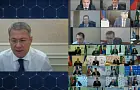 Хабиров поручил мэру Уфы ускорить работу по новогоднему оформлению