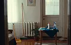 Почему опытные хозяйки при мытье пола добавляют соль: необычная хитрость 