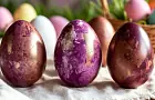 Сказочно красивые яйца на Пасху − простой рецепт с двумя ингредиентами