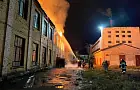 В Уфе горит здание на территории тепловозоремонтного завода
