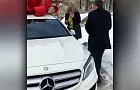Полицейского из Уфы, который подарил любимой Mercedes, проверяют на причастность к избиению