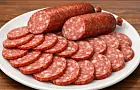 Почему советская колбаса была мясной, а современная − соевая