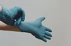В Башкирии отменили ношение одноразовых перчаток в общественных местах