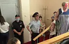 Под надзором вооруженных силовиков: как жители Уфы подавали обращение Хабирову