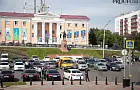 В Уфе памятник народному поэту Шайхзаде Бабичу окружили парковкой