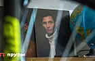«Я стремился схватить все, но сразу планету не обхватишь». Необычайная история дворника-модели Юры из Уфы