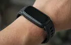 Почему смарт-часы и фитнес-браслеты не стоит носить 24/7: что происходит с кожей и сном