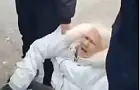 В Стерлитамаке полицейские выволокли из автобуса непривитую пенсионерку