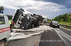 В Башкирии фура после лобового ДТП опрокинулась на встречные машины