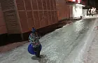 «Чтобы дойти до магазинов, нужно преодолеть полосу препятствий»: жители Салавата жалуются на гололед 