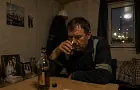 «Я вахтовик и моя жена мне изменяет». История Азата, который в свои 48 лет не знает, что делать