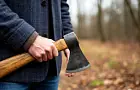 «Привык убивать скот!» Парень отрубил голову матери и бросил голой в парке Екатеринбурга