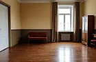 Ламинат уходит в прошлое, новое трендовое покрытие лучше выдерживает влагу и дольше служит