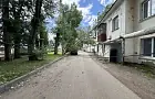 Поваленные деревья и поврежденные машины – последствия урагана в Уфе