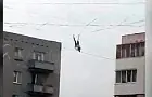 Канатоходец, напугавший уфимцев хождением между высотками: «Это безопасный вид спорта» 