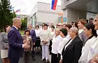 Хабиров поздравил учителей: «Мы стараемся создать вам хорошие условия — как бы ни было сложно»