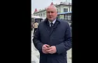 Министр из Башкирии раздал цветы женщинам из автобуса в свой день рождения