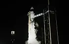 Корабль SpaceX впервые стартует в орбитальный полет над полюсами Земли: на борту есть туристы