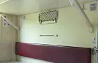 «Лезьте назад, нищеброды!» В поезде началась война за нижнюю полку