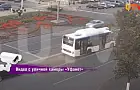 Засняли на видео момент массовой «пьяной» аварии: легковушка в Уфе врезалась в два автомобиля