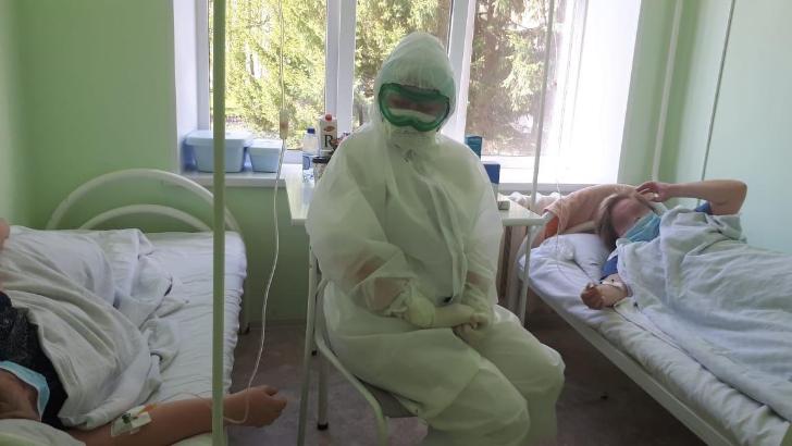 «Это маленькая война»: репортаж ProUfu из «красной зоны» COVID-госпиталя в Уфе