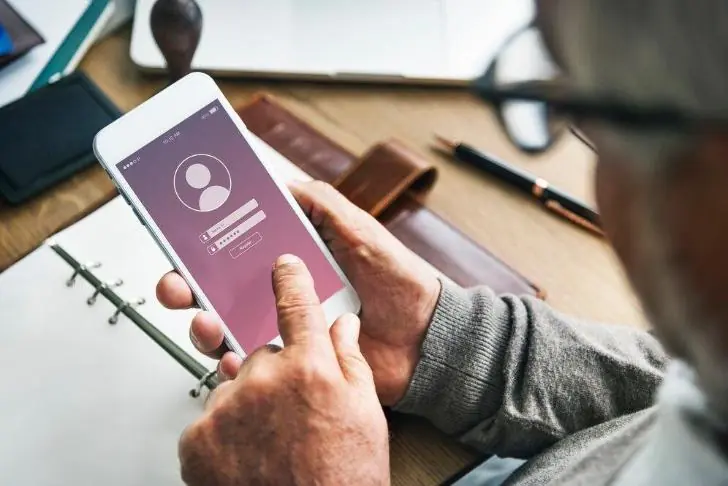 WhatsApp покинул Россию? Пользователи массово жалуются на сбой в работе приложения
