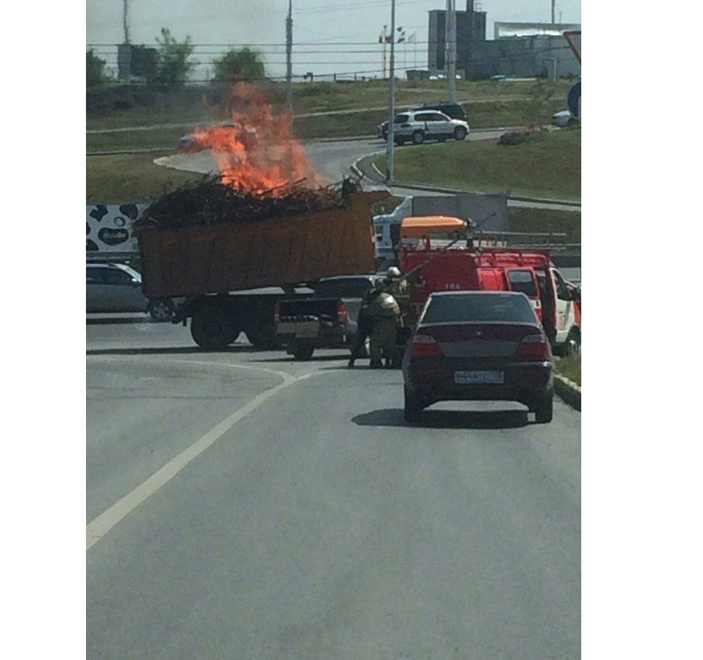 Камаз 5511 самосвал сгоревший. Сгоревший камаз 65117. Камаз 5320 сгорел. 10. 10.