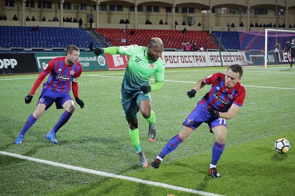 Футбольный клуб уфа 2006. Юлаев салават юлсан. Фк ска хабаровск. Уфа хабаровск. Красноярск тында поезд.