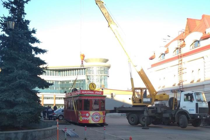 В Уфе после критики мэра Мустафина убрали трамвайчик с шаурмой
