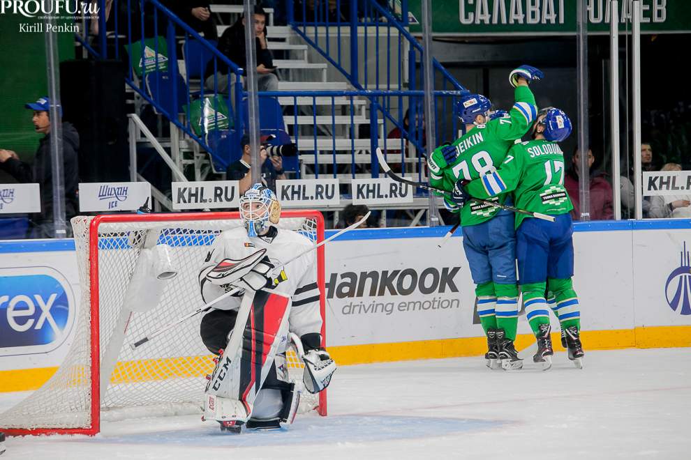 победа салавата юлаева над акбарсом рисунок. салават юлаев трактор 2 матч. кхл плей-офф салават юлаев трактор. салават юлаев против трактора. шарыченков салават юлаев.