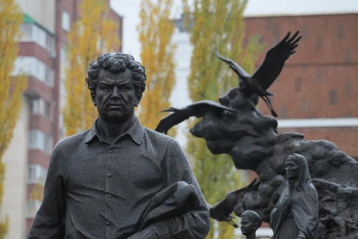 Аэропорт раздора. Кто накручивает голоса за Мустая Карима?