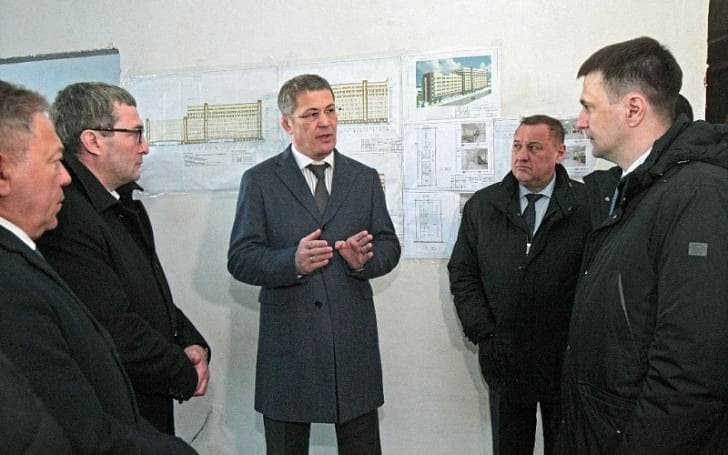 Радий Хабиров посетил новый корпус онкологического диспансера