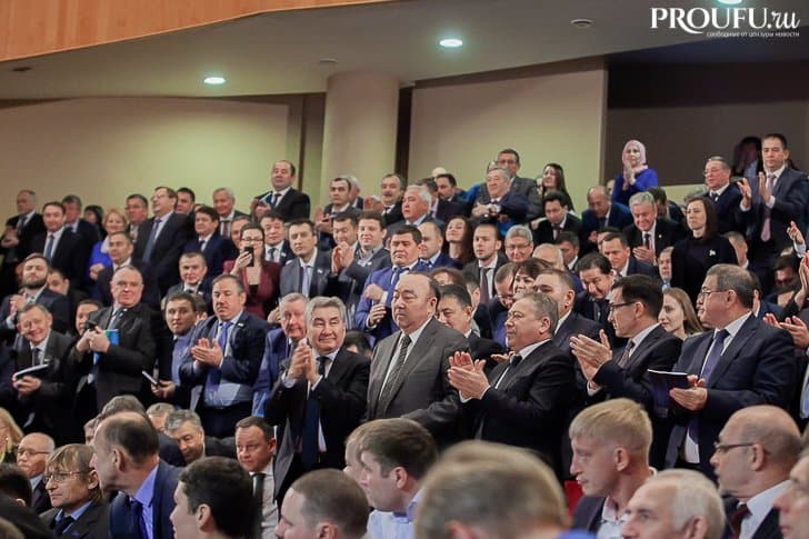 Радий Хабиров поблагодарил Муртазу Рахимова и Рустэма Хамитова