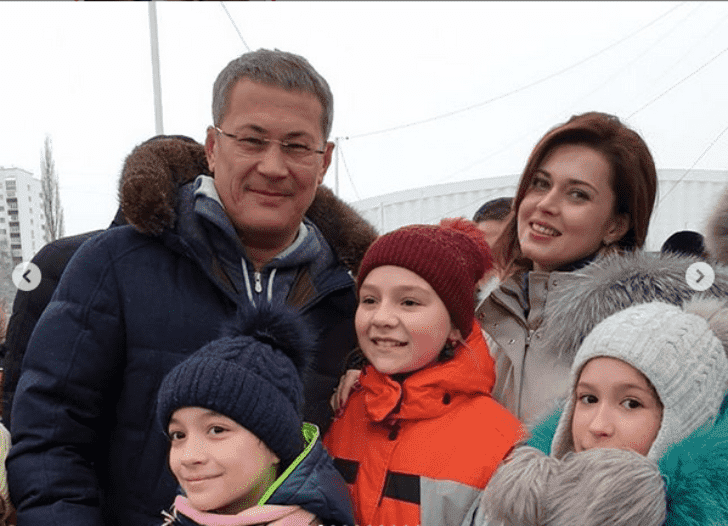 Глава Башкирии поздравил с Новым годом семью погибшего участника СВО - МК Уфа