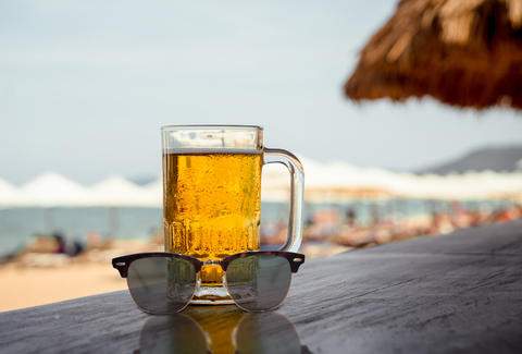 pivo-na-plyaze.jpg