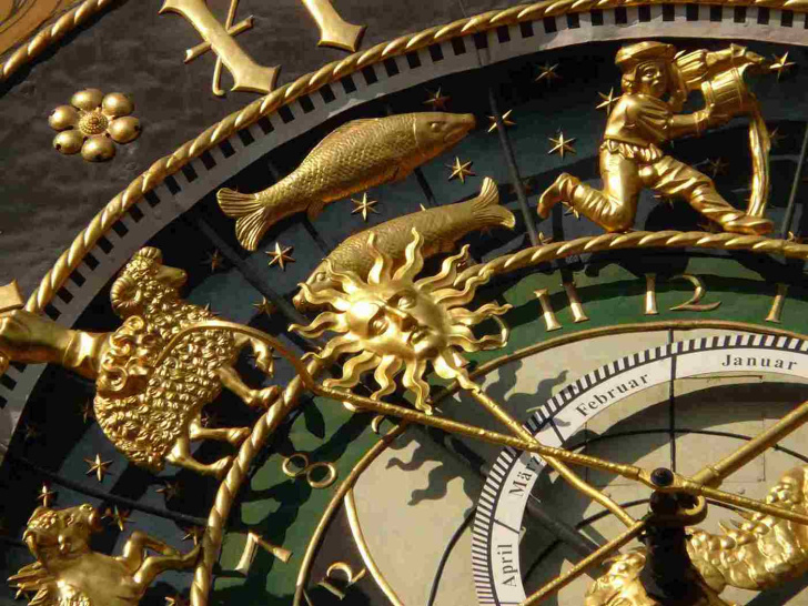 clock-time-golden-amusement-park-macro-close-1156732-pxhere.com_11zon_11zon.jpg