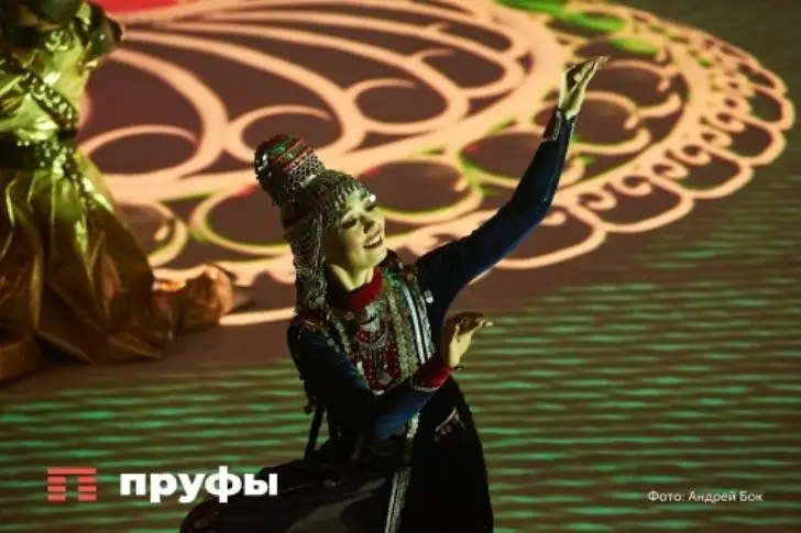 Спектакль про робота‑жену и поезд Деда Мороза: чем удивит Уфа на этой неделе?