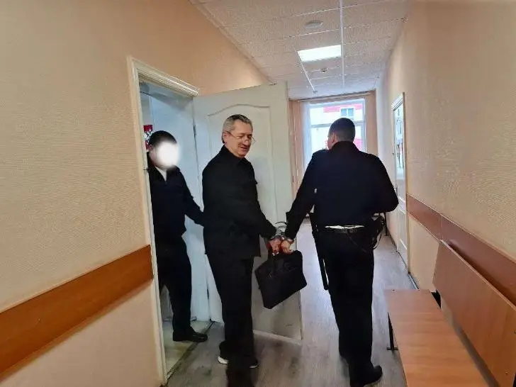 Угрозы бизнесменам и пакеты с наличкой: новые подробности в деле бывшего вице-премьера Башкирии Марзаева