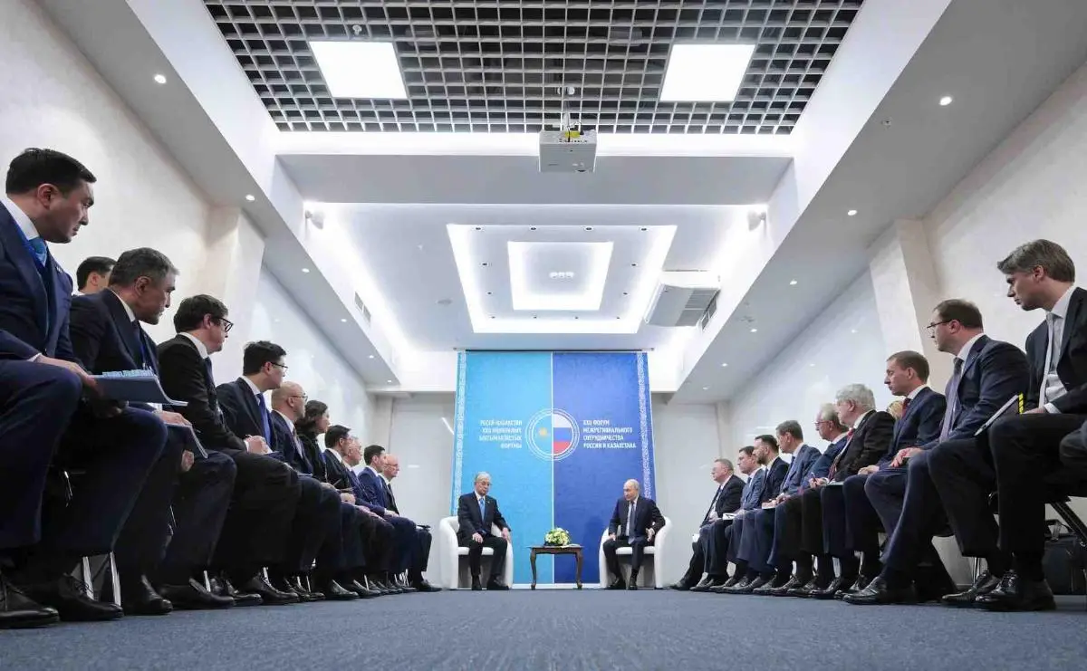 «Всё это надо останавливать»: Касым-Жомарт Токаев призвал Путина «заморозить» боевые действия против Украины